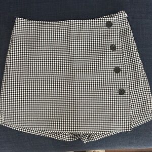 Kendall & Kylie Black and White Checkered Mini Skort